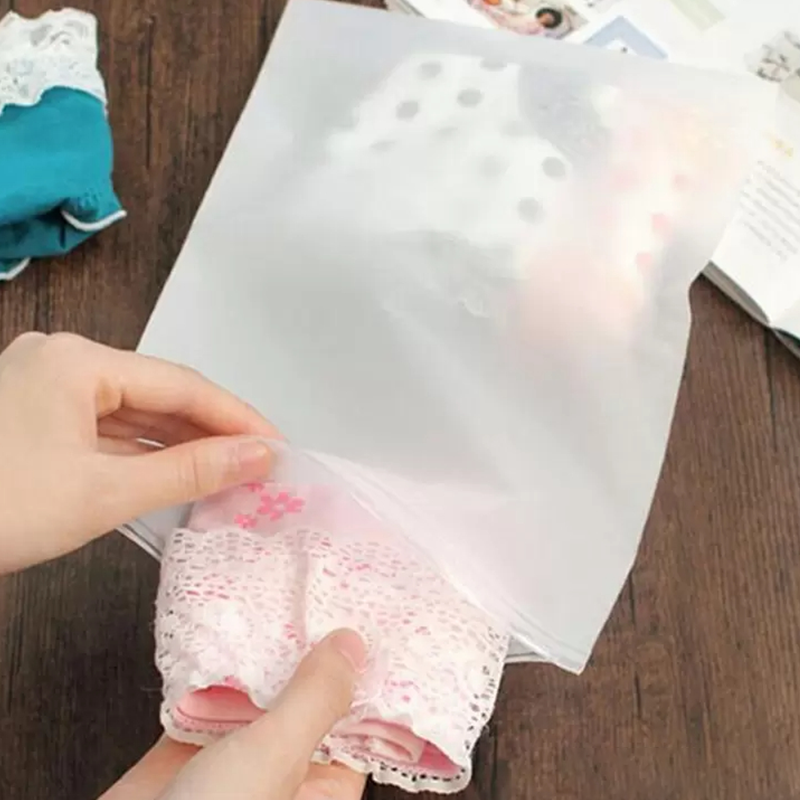 clear plastic zip lock bags